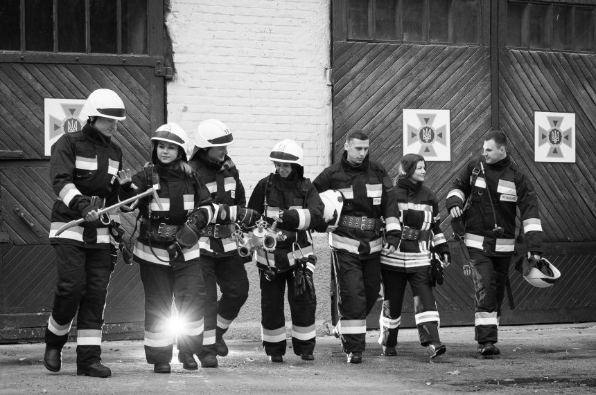 Масштабна пожежа у Києві: у Голосіївському районі горять склади