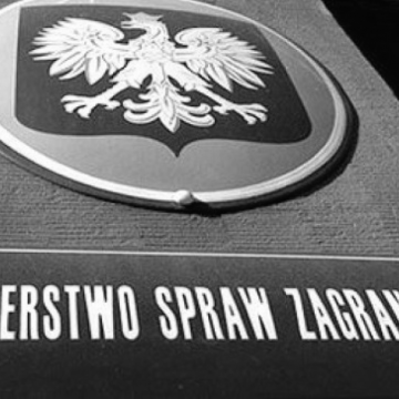 Спроби Путіна виставити українців “росіянами” приречені – заступник глави МЗС Польщі