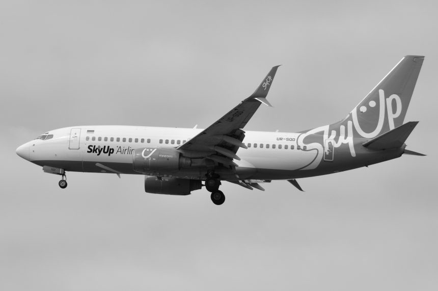 SkyUp в серпні літатиме з Києва до Франції: вартість квитків та умови в’їзду