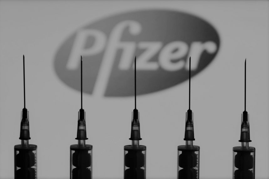 Pfizer рекомендує третю дозу своєї вакцини