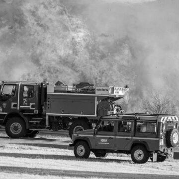 На півдні Франції третій день борються з масштабною лісовою пожежею На півдні Франції третій день борються з масштабною лісовою пожежею