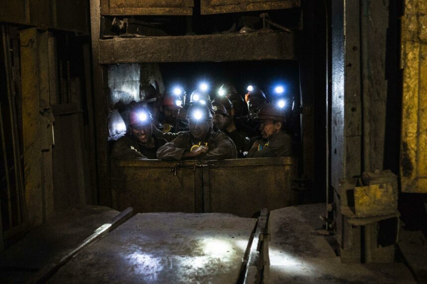 Вибух на шахті у Донецькій області: кількість загиблих зросла до п’яти