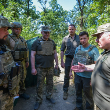 Паспорти РФ і роль Путіна. Які два сигнали Зеленський послав Донбасу