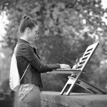 Тисячі доларів на місяць: експерти показали, скільки українці заробляють онлайн Тисячі доларів на місяць: експерти показали, скільки українці заробляють онлайн