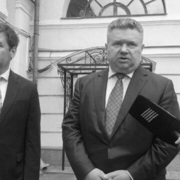 Влада не реагує на напад на Порошенка, це підтверджує версію про політичне замовлення, – адвокат
