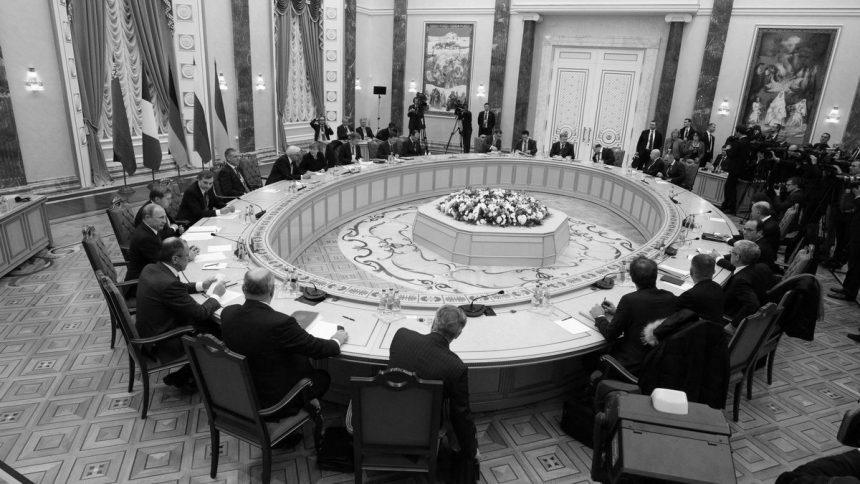 Мінські угоди Україну ні до чого не зобов’язують – дипломат