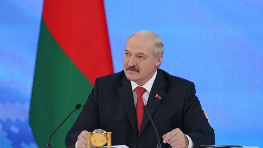 У “Слузі народу” заявили, що на “руках Лукашенка кров політичних опонентів”