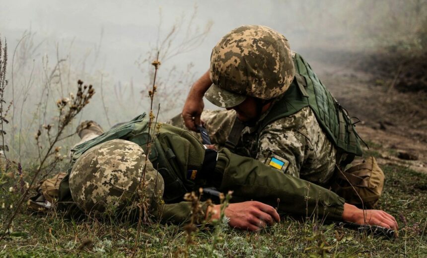 Бойовики шість разів порушували “тишу” на Донбасі. Один військовий загинув, двоє — поранені