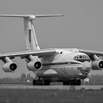 Український літак чекає в Омані дозволу на безпечну евакуацію людей з Афганістану