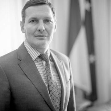Катастрофа літака МАУ в Ірані: Родичі загиблих прагнуть справедливості більше за компенсацію, іранці не хочуть відкривати правду — Єнін