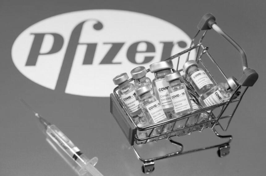 Україна щотижня буде отримувати 500 тисяч доз вакцини Pfizer