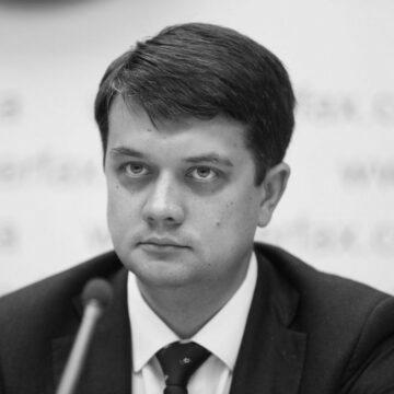 Законопроєкт про перехідний період на Донбасі вимагає обговорень, – Разумков