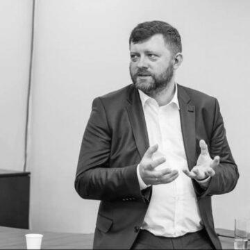 Корнієнко: Ми йшли будувати країну, в якій представникам влади не потрібна охорона Корнієнко: Ми йшли будувати країну, в якій представникам влади не потрібна охорона