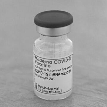 Розпочато розслідування негативного ефекту вакцини Moderna від COVID-19