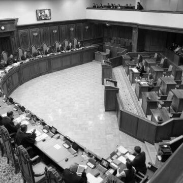 Тупицький та Касмінін позиваються до ОАСК через конкурсний відбір на посаду суддів КСУ