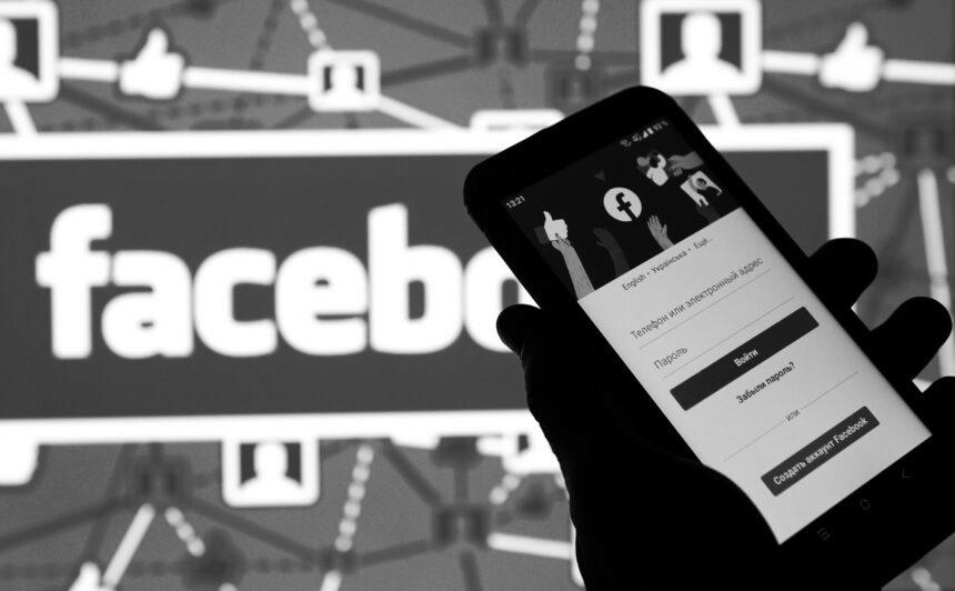 Розкрито роль Facebook в штурмі Капітолію