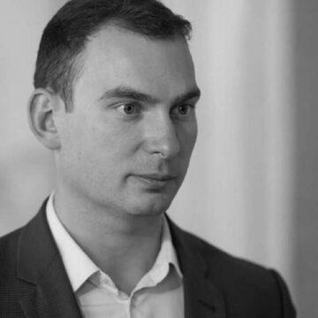 Причини звільнення Разумкова повідомив його друг