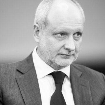 Посол ЄС в Україні нагадав про дотримання прав при застосуванні закону про олігархів
