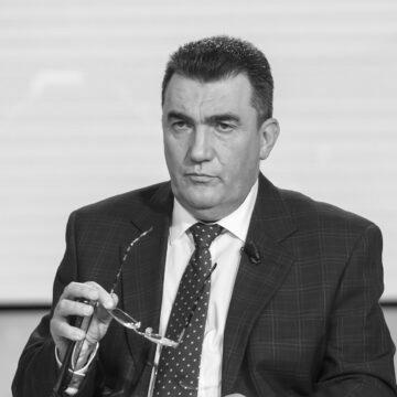 “Україна – не Росія. Добре, що нам про це постійно нагадують” – секретар РНБО щодо статті Медведєва