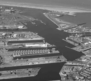 У Дюнкерку арештували судно з тонною кокаїну: на борту був українець У Дюнкерку арештували судно з тонною кокаїну: на борту був українець