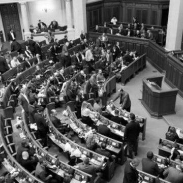 У Раду внесли законопроєкт про позбавлення держнагород колаборантів, які підтримали російську агресію і окупацію Криму