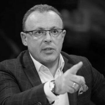 Політолог пояснив необхідність дострокових виборів в парламент