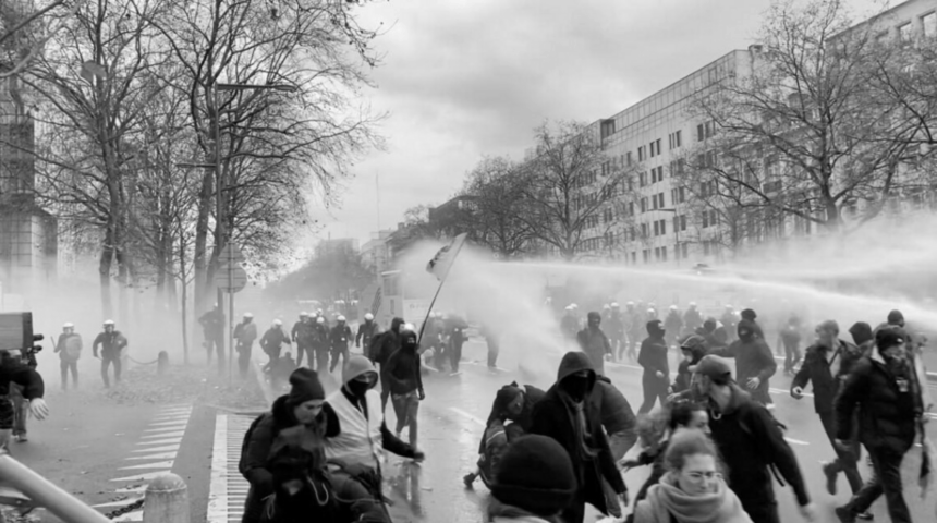 Акцію протеста у Брюсселі розігнали водометами та газом