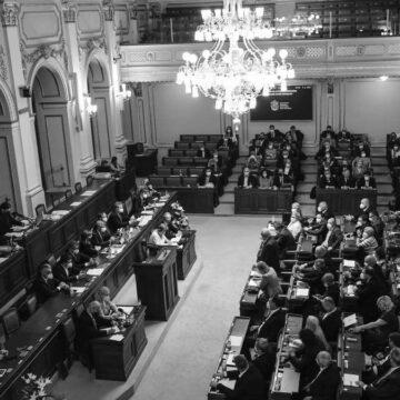 Уряд Чехії йде у відставку