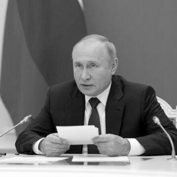 Путін висунув претензії щодо України та НАТО