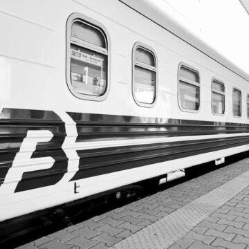 Укрзалізниця збільшить кількість потягів до Буковелю