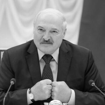 За наказом Лукашенко мігрантів відведено від кордону