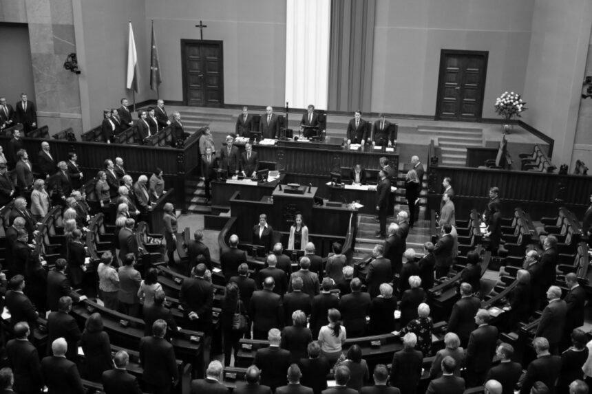 Польща посилить карантинні обмеження через новий штам COVID-19: які правила запровадять