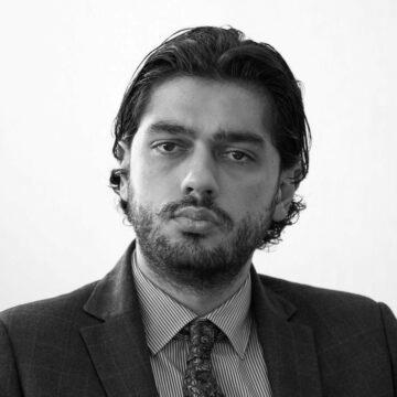 Лерос Лерос стверджує, що його адвокатів намагаються позбавити свідоцтв