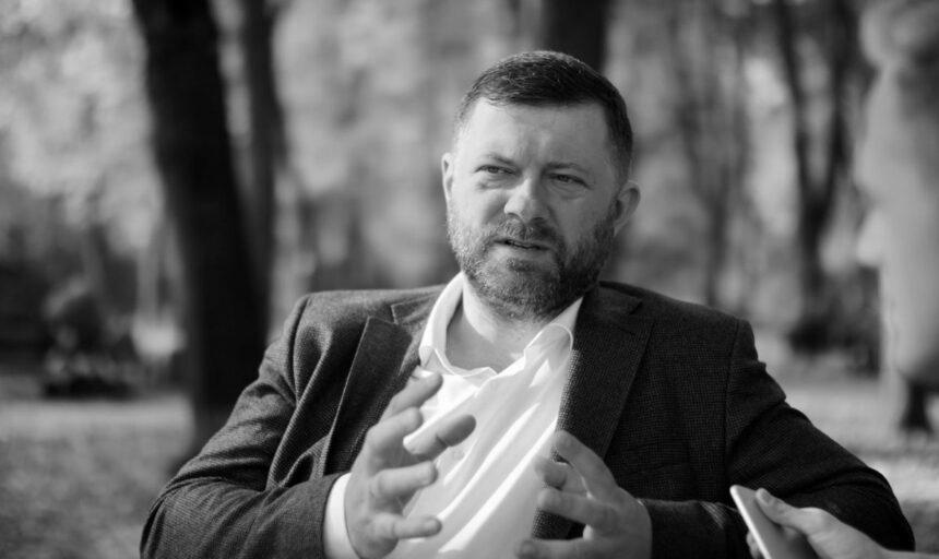 Корнієнко залишив керівну посаду в партії