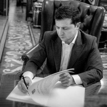 Президент підписав закон про дитяче харчування