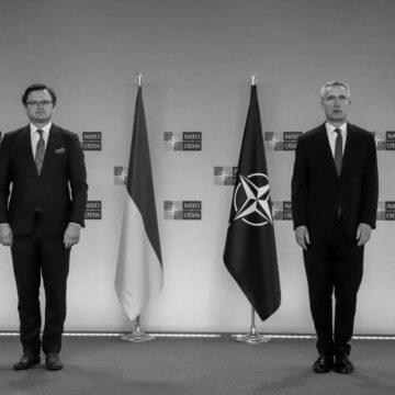 Кулеба зустрінеться із секретарем НАТО