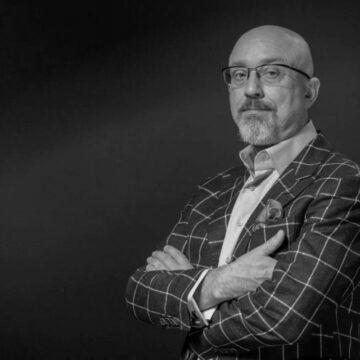 Основним напрямком діяльності Резнікова визначено забезпечення потреб армії