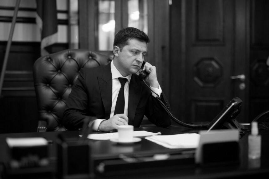 Між очільниками США та України відбудеться телефонна розмова