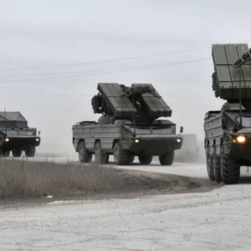 РФ збільшує кількість військової техніки на кордоні з Україною