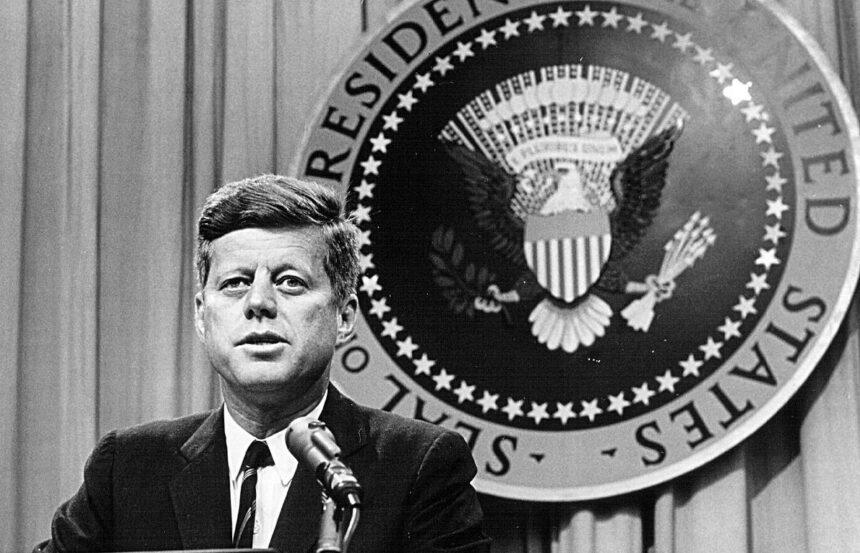 США частково розсекретили інформацію про вбивство Кеннеді