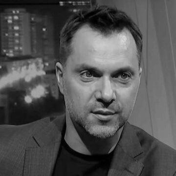 Арестович пояснив необхідність прямих переговорів Зеленського та Путіна