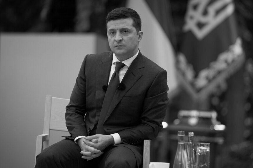 Оприлюднено судову повістку Зеленському за позовом Порошенко