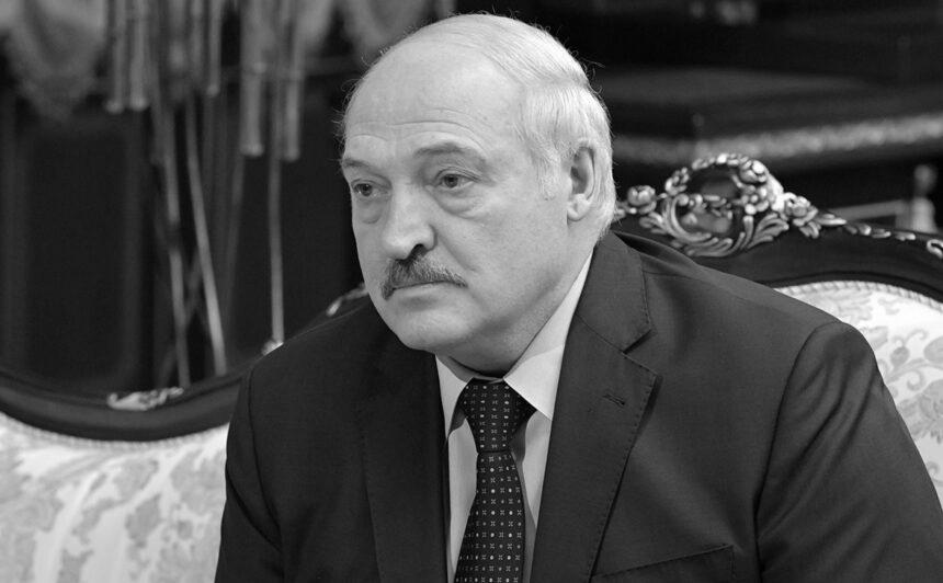 Лукашенко заявив, що буде допомагати Кремлю у разі української агресії