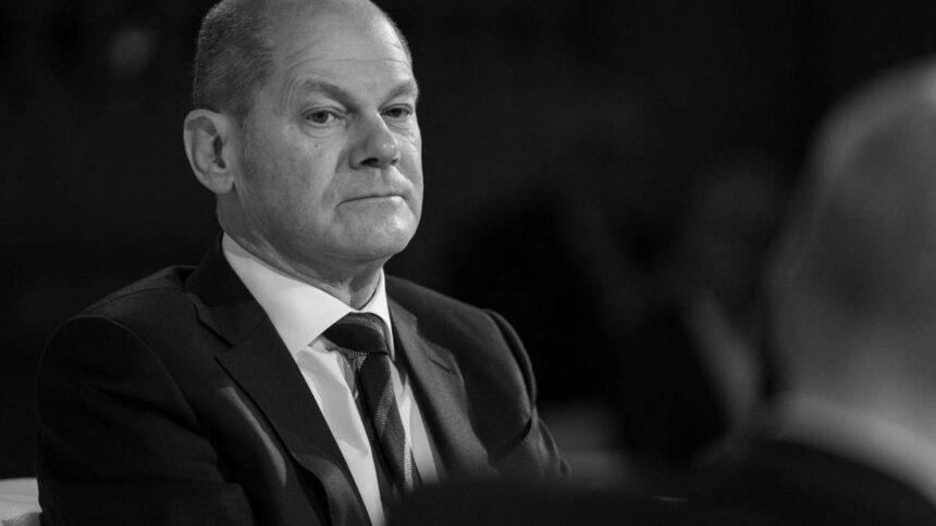 Канцлер Німеччини закликає до відведення військ РФ від кордону з Україною