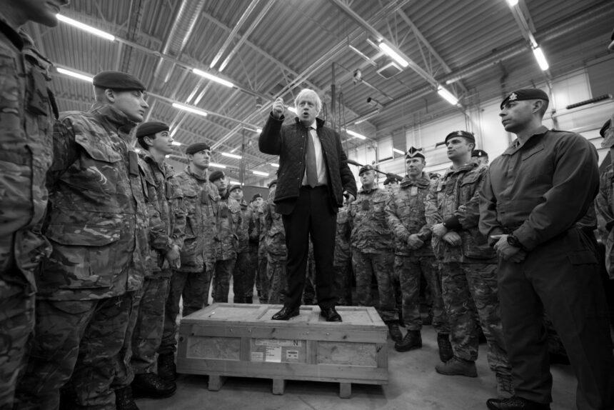 Британія планує “велике” розміщення військ у Європі