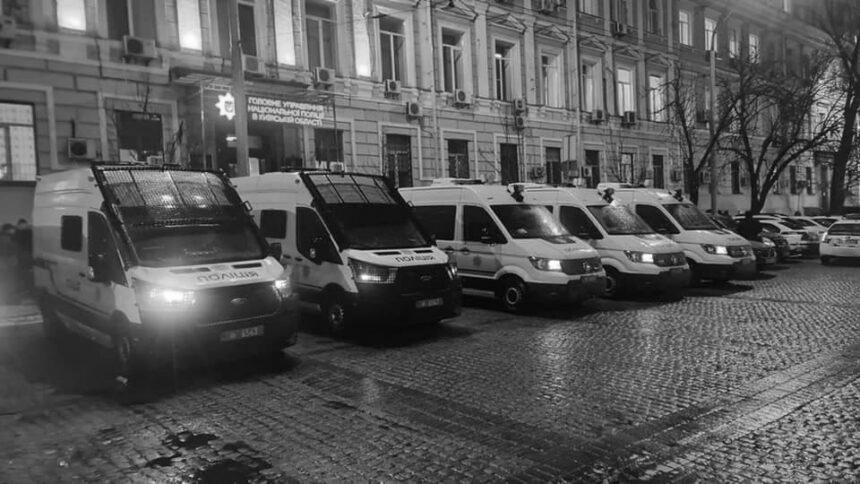 Порошенка спробують запхати за ґрати, а людей розігнати – Гончаренко