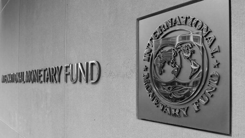 Україна очікує перегляду програми МВФ у лютому