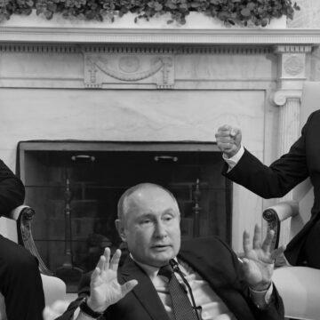 Зеленський пропонує Байдену тристоронню зустріч із Путіним