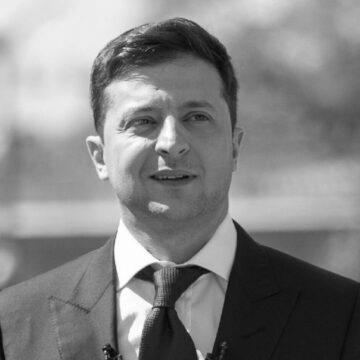 Зеленський “на правах родичів” звернувся зі спортзалу до олімпійців (відео)