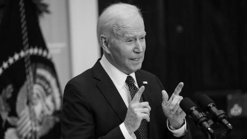03 Президент США Байден засудив російську агресію та повідомив про перший пакет санкцій